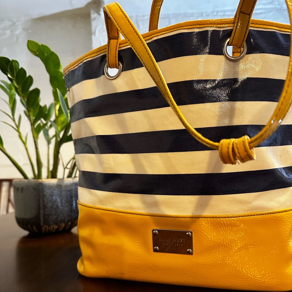 🏖️ Nine West Navy, Yellow & White Striped Tote